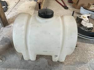 lot 3 image: 35 Gallon Tank