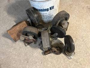 lot 22 image: Casters
