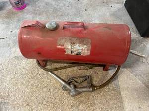 lot 34 image: Fuel Can with Nozzle