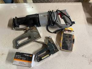 lot 87 image: Reciprocating Saw, Staplers & Staples
