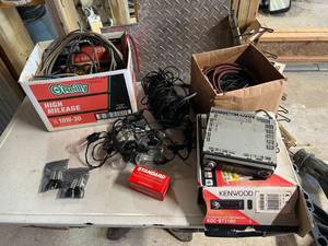 lot 90 image: Mixed Lot of Electronics