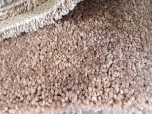 lot 179 image: XV578 Honeycomb Carpet Remnant 21.75x12