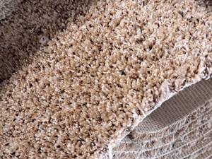 lot 181 image: Ferther Fleece Perserverence Carpet Remnant 30.5x12