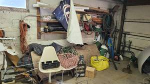 lot 93 image: Garage goodies and lawn care