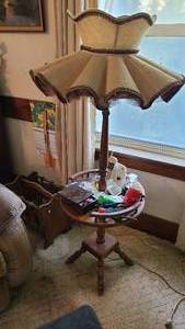 lot 49 image: Vintage Floor lamp and end table combo