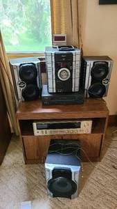 lot 53 image: SONY stereo boombox with Detachable speakers PLUS