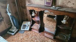 lot 130 image: Dresser top with mirrored back,
