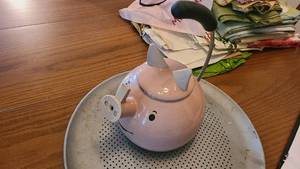 lot 133 image: Pink pig shaped tea pot
