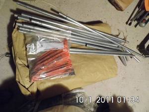 lot 11 image: Metal Frame Canvas Storage Tent