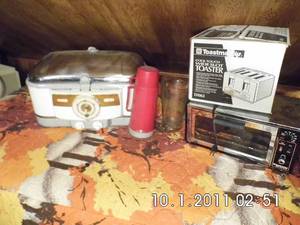 lot 20 image: Vintage Electric Roaster Oven,