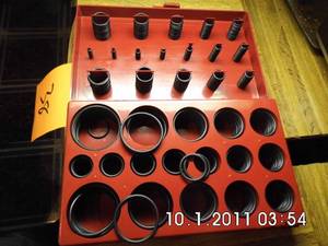 lot 27 image: rubber O-ring gaskets