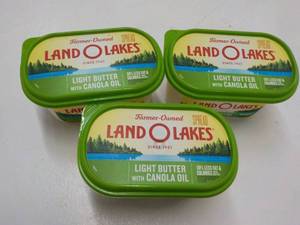 lot 304 image: 3 ct 24 oz Tubs Frozen Land O Lakes...