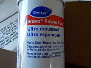 lot 404 image: Case of 12 Diversey Bravo Power Foa...