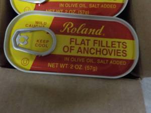 lot 428 image: 25 ct 2 oz Tins Roland Flat Fillets...