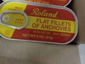 lot 432 image: 25 ct 2 oz Tins Roland Flat Fillets...