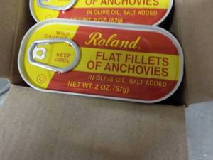 lot 433 image: 25 ct 2 oz Tins Roland Flat Fillets...