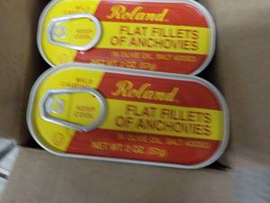 lot 434 image: 25 ct 2 oz Tins Roland Flat Fillets...