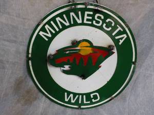 lot 4 image: Handmade Metal 3D Minnesota Wild Si...