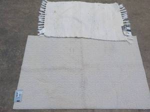 lot 58 image: 2 New accent rugs