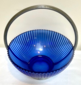 lot 144 image: Vintage Cobalt Blue Bowl Basket