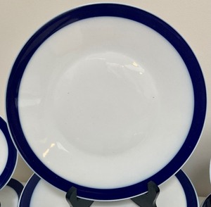lot 51 image: Rosenthal Studio-Linie China Grouping