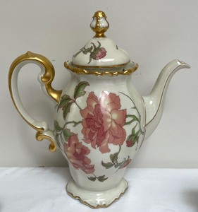 lot 43 image: Rosenthal Rigoletto Coffee  Tea Set