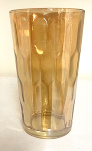 lot 263 image: 8 Shimmering Vintage Tumblers