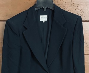 lot 332 image: Classy Armani Collezioni Blazer