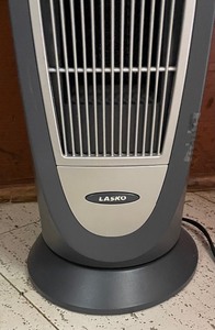 lot 342 image: Lasko Movable Air Heater