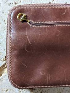 lot 92 image: Small Gucci Leather Cosmetic Bag