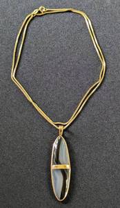 lot 98 image: 14k Gold Chain and Stone Pendant