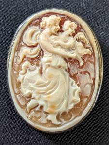 lot 100 image: Vintage Sterling Silver Cameo Brooch Pendant