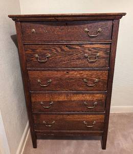 lot 121 image: Tall Vintage Wood Dresser
