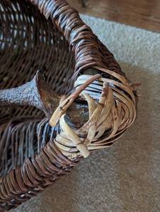 lot 275 image: Unique Woven Basket