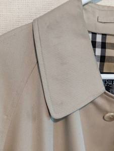 lot 292 image: Classic Burberry Womens Trench Coat