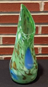 lot 300 image: Gorgeous Green Blown Glass Vase