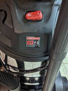 lot 364 image: Craftsman 8 Gallon Shop Vac