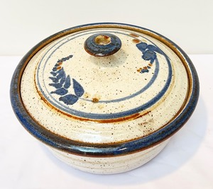 lot 158 image: Artisan Lidded Pottery Pot