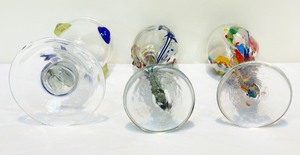 lot 159 image: Variety of 3 Peter Zelle Hand Blown Colorful Art Glasses