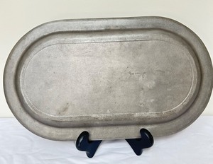 lot 163 image: Set of 2 Vintage Platters