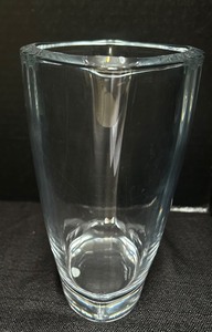 lot 44 image: Tiffany & Co. Crystal Vase Delta Skymiles Award