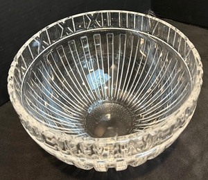 lot 27 image: Tiffany & Co. Atlas Pattern Crystal Bowl