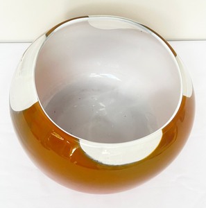 lot 166 image: Artisan Hand Blown Burnt Orange Bowl with White Detailing by Peter Zelle