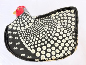 lot 156 image: Large Speckled Chicken Wooden Platter