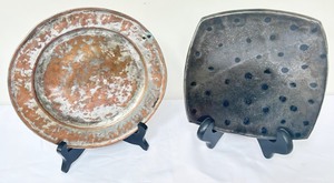 lot 250 image: Variety of Pottery Finds Including Plates and Pottery Pieces