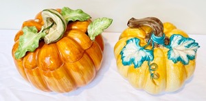 lot 152 image: Set of 2 Ceramic Pumpkin Decorations