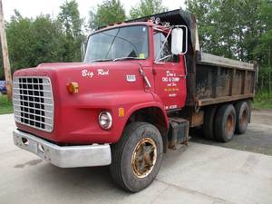 lot 1 image: Ford F8000
