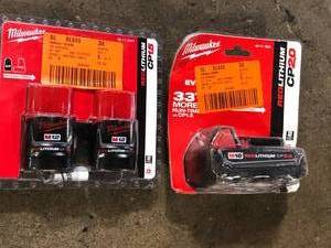 Lot ofAssoerted Milwaukee Batteries Different Models Customer Returns See Pictures