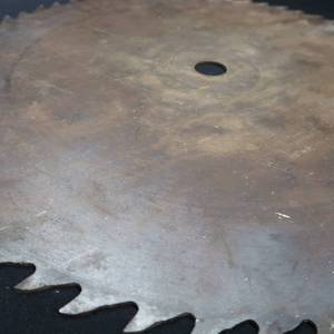 lot 6 image: SAW BLADE  20 DIAMETER AND SHARP