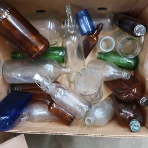 lot 32 image: VINTAGE  ANTIQUE BOTTLES